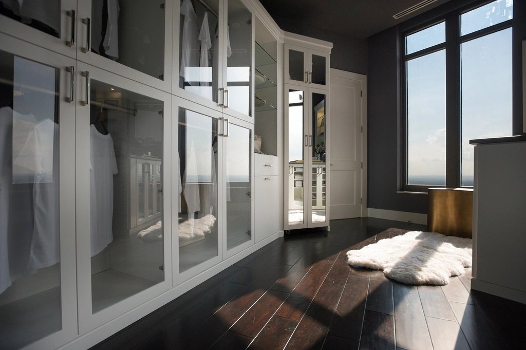 Glazed dressing room on dark floors